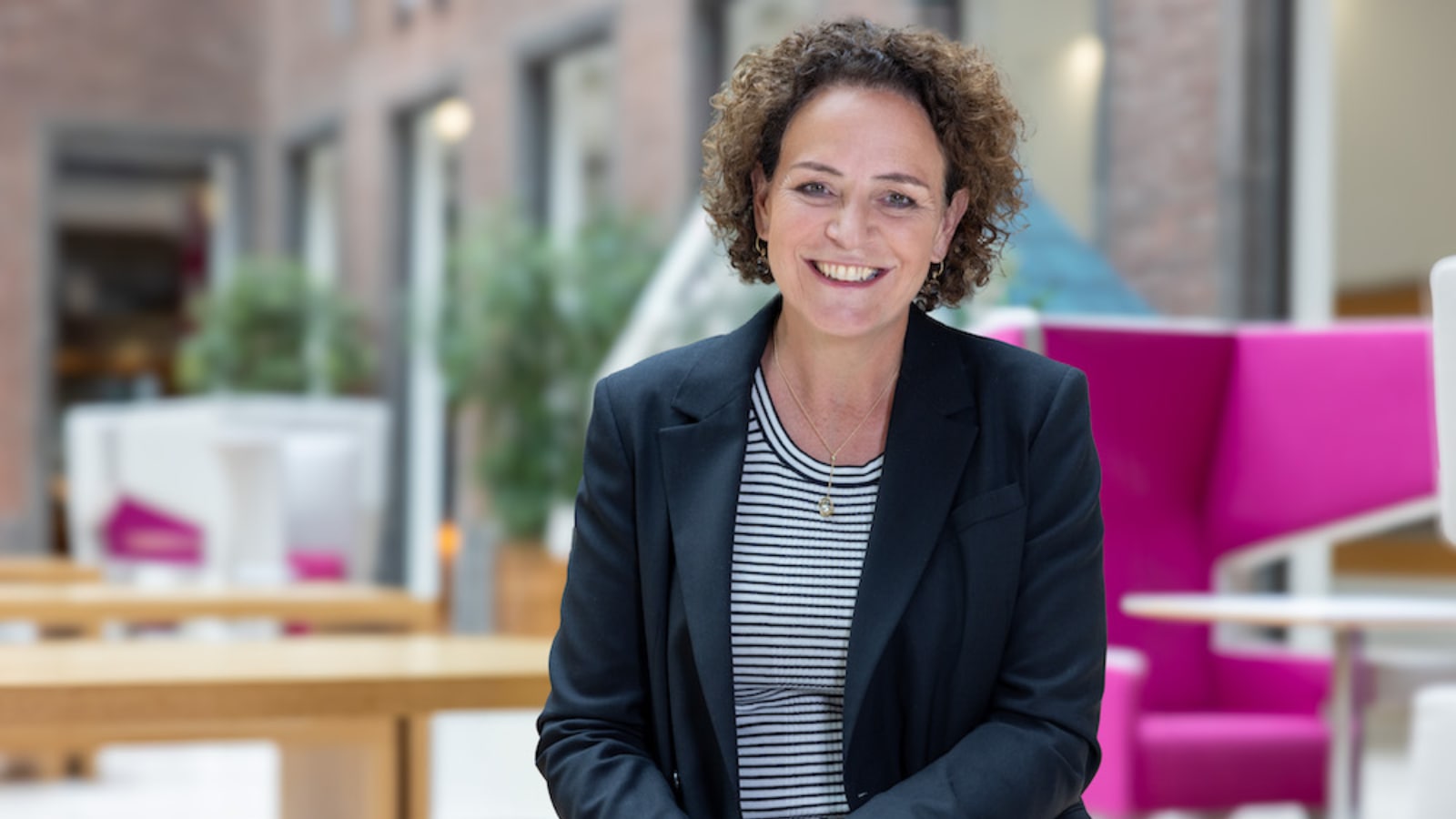 Resi Becker, CEO
